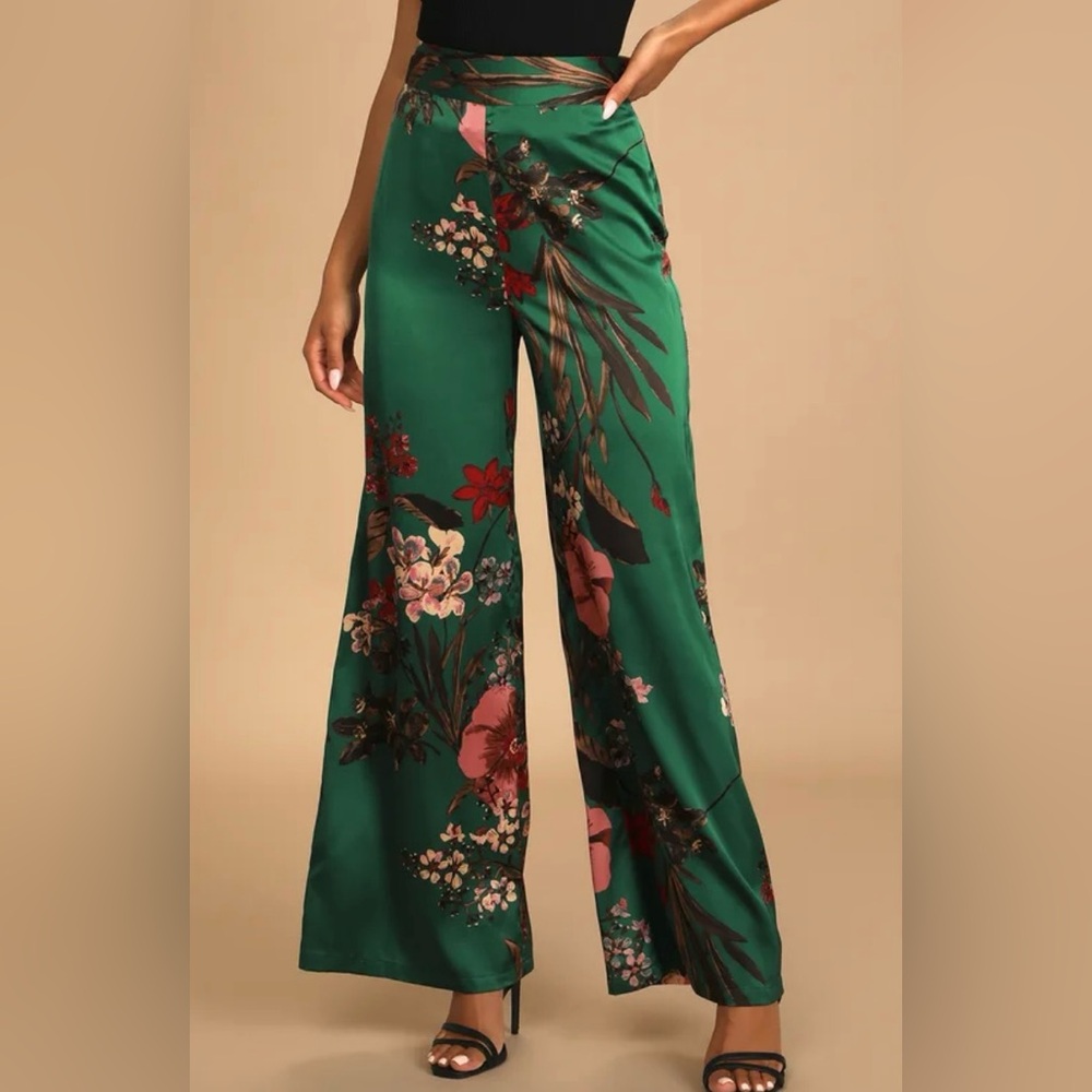 Lulu's/Green Floral Wide-Leg Pants/Size XL